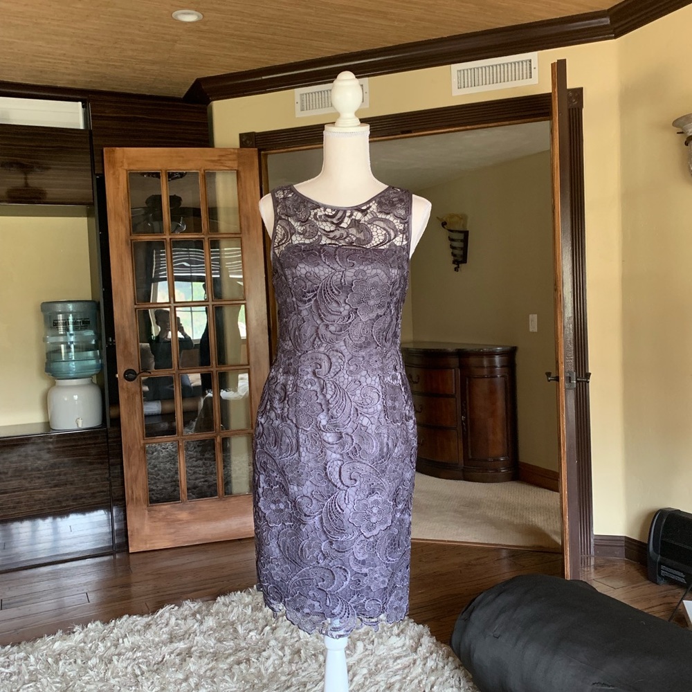 Gorgeous Adrianna Papell Silver Blue Lace Dress